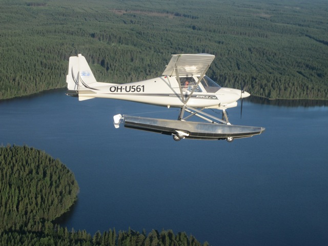 C-42 on 1250-A3 amphibian floats on 1200-A4 amphibian floats